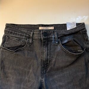 Levi’s 721 High Rise Skinny Jeans